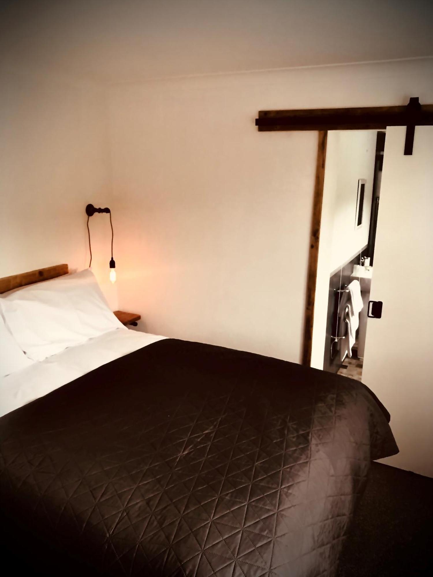 Ocean View Bar & Rooms Laide Ngoại thất bức ảnh